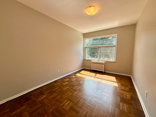 Two Bedroom apartment on Bayview south of Davisville in Long Term Rentals in City of Toronto - Image 4
