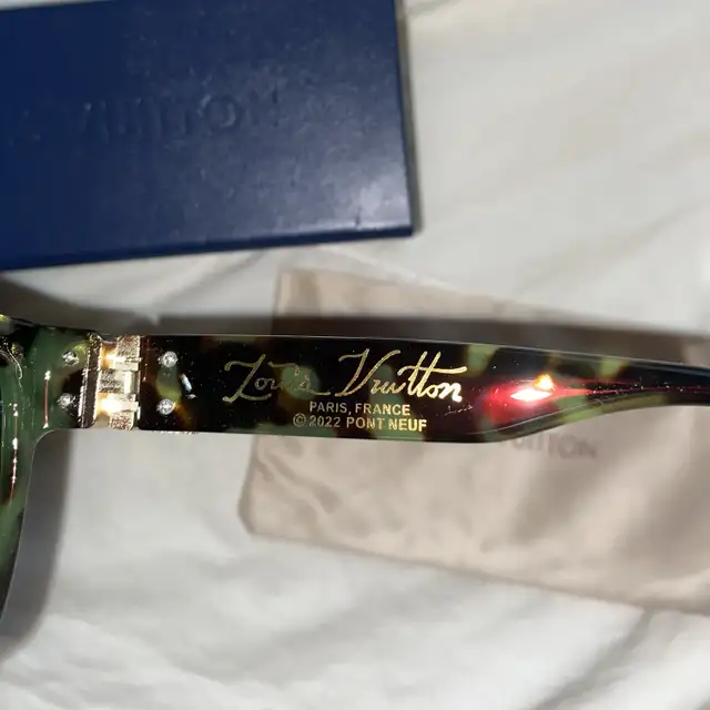 Louis Vuitton LV Sunglasses New in Multi-item in City of Toronto - Image 8