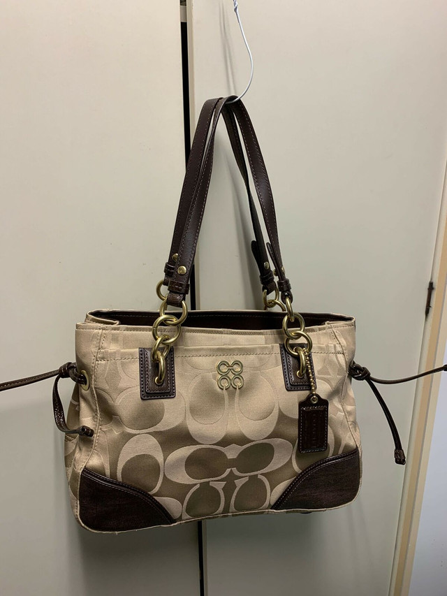 Coach hand bag in Women's - Bags & Wallets in Cambridge