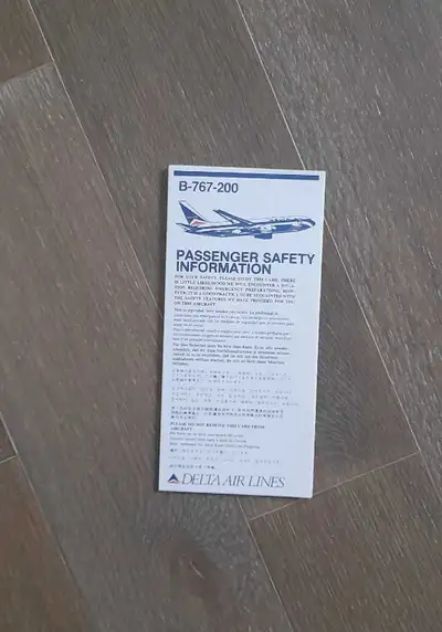 1992 Delta Airlines, Boeing 767-200 safety card New condition