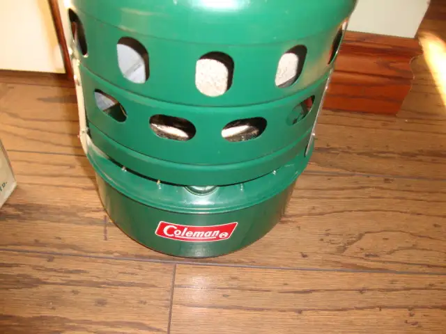 COLEMAN CAMPING HEATER in Fishing, Camping & Outdoors in Norfolk County - Image 2