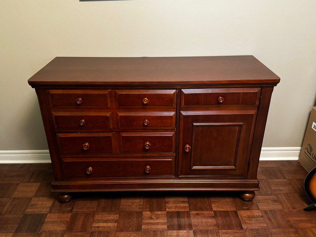 Solid Wood Double Bedroom Set in Beds & Mattresses in Mississauga / Peel Region - Image 4