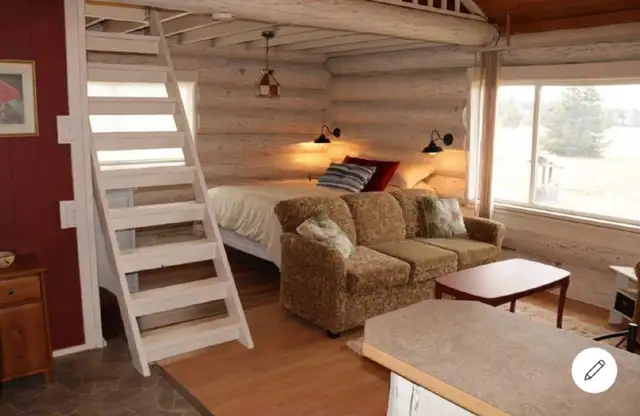 fully furnished log cabin in 100 Mile House in British Columbia in Canada - Image 3