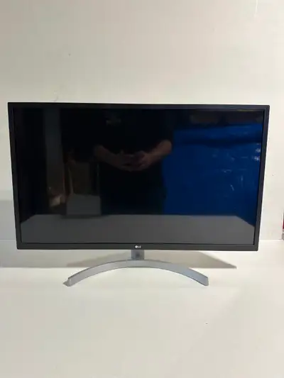 LG 32" PC gaming monitor, View more