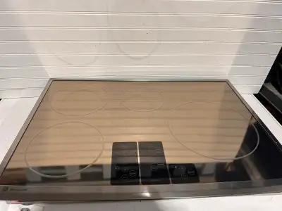 Very good working condition. Selling due to the kitchen renovation. Induction Cooktop - GE 30” Monog...