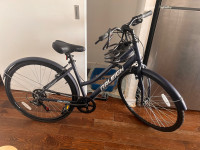 Raleigh Entourage City Bike, 700C, Blue