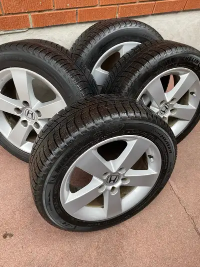 Set of four winter tires Michelin X-Ice with rims bolt pattern 5x114,3 original Honda Civic, interes...