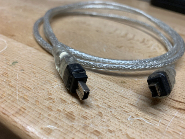 Câble 4pi Firewire a donner  dans Câbles et connecteurs  à Longueuil/Rive Sud - Image 3