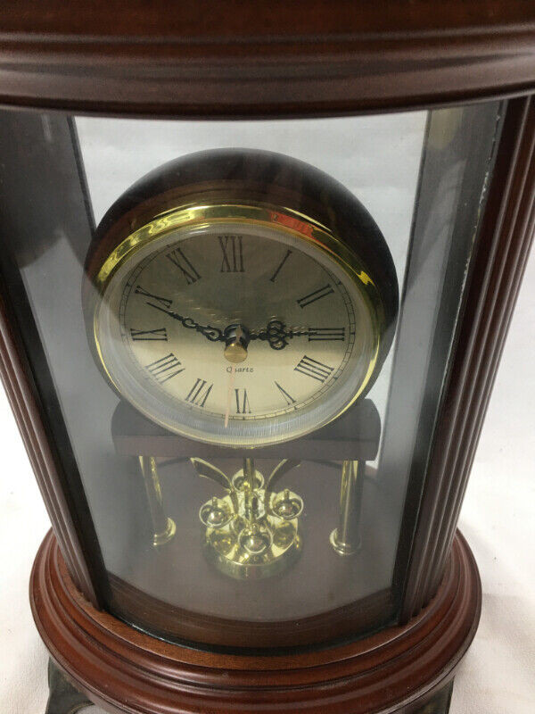 Bombay Co. Oval Anniversary 2004 Mahogany Clock in Arts & Collectibles in St. Catharines - Image 2