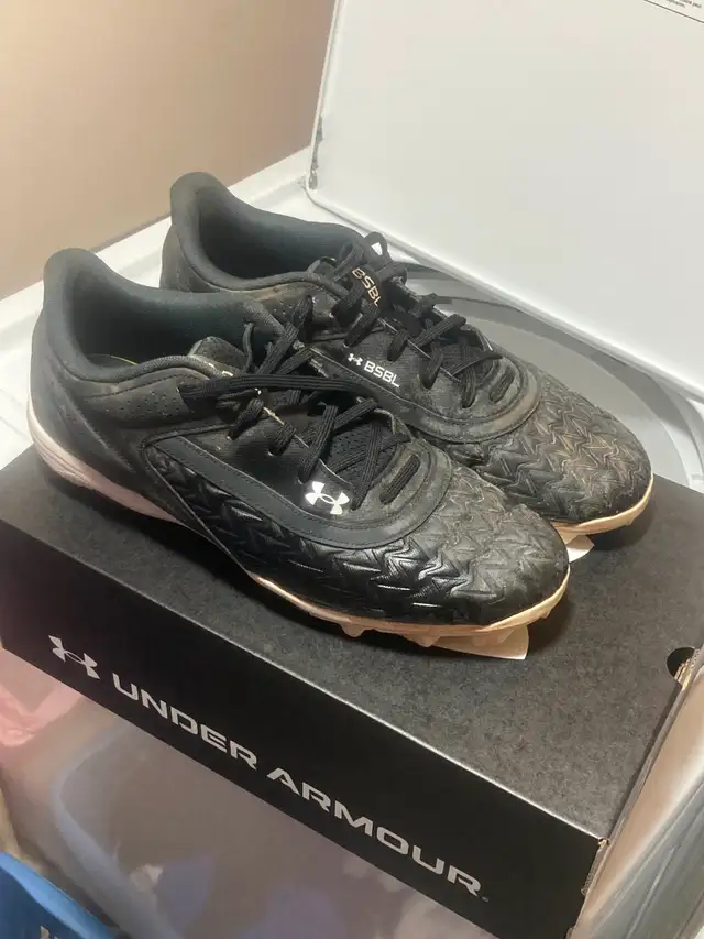 Men's Under Armour Baseball/Football Cleats Size 12 in Men's Shoes in Medicine Hat - Image 2