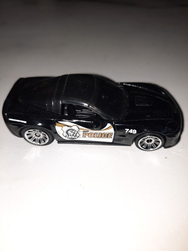 3 AUTO DE POLICE MATCHBOX  dans Jouets et jeux  à Laurentides - Image 3