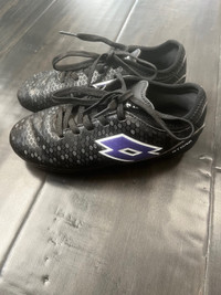 Lotto storm size 13T outdoor soccer cleats
