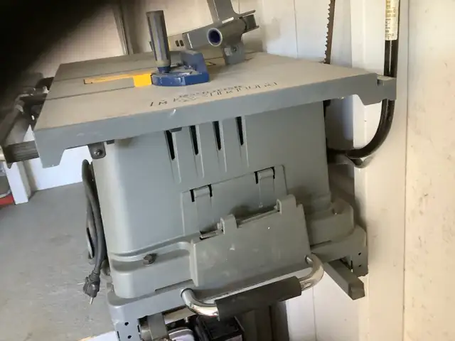 table saw in Power Tools in Medicine Hat - Image 3