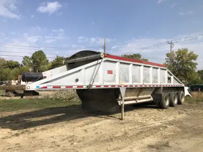 2013 DECAP 42’ TRIDEM CLAM DUMP TRAILER TRI drive friendly All aluminum 24.5 wheels Good matching ti...