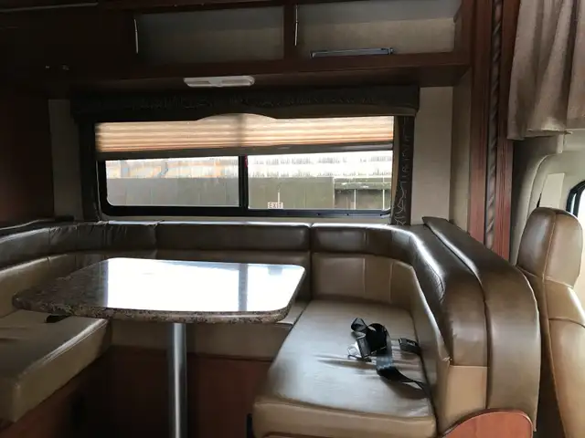 2015 Thor Motor Coach Chateau C24 in RVs & Motorhomes in Saskatoon - Image 8