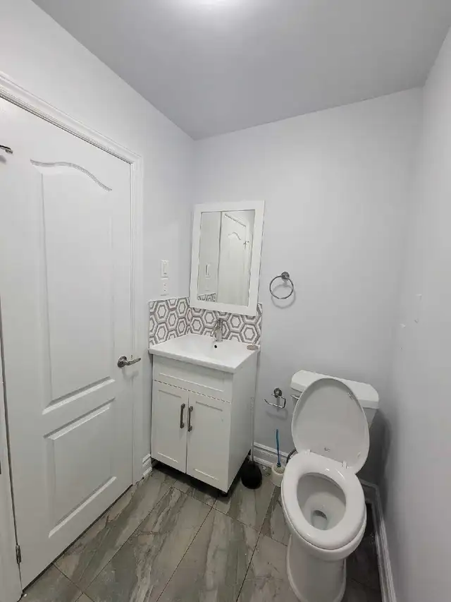 Private rooms available for rent in Downtown Oshawa in Long Term Rentals in Oshawa / Durham Region - Image 8