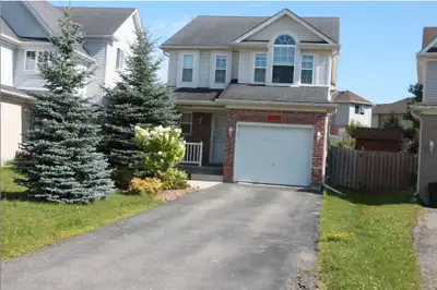 Laurelwood Single Family House 3bed 2.5bath Available August 1