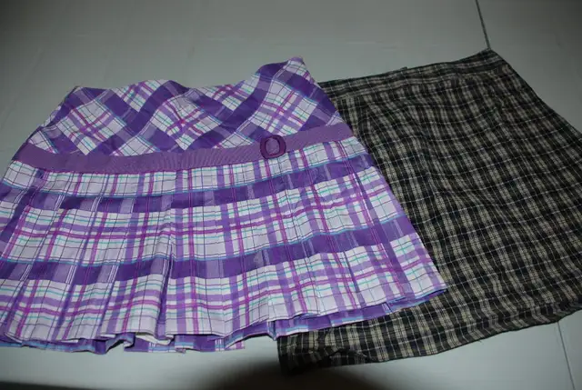 Girl Skirt - Size 10 in Kids & Youth in Brantford - Image 2