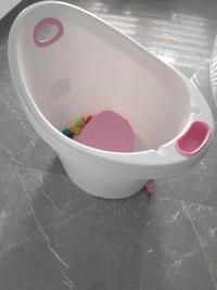 seau de bain pour bébé / baby bath bucket
