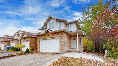 SPACIOUS FULL BEDROOM - $850 – Available Immediately @ Gosling Gardens. Near to Guelph University. H...