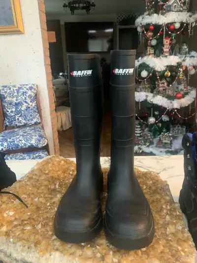 Baffin Industrial Boots size 9, View more