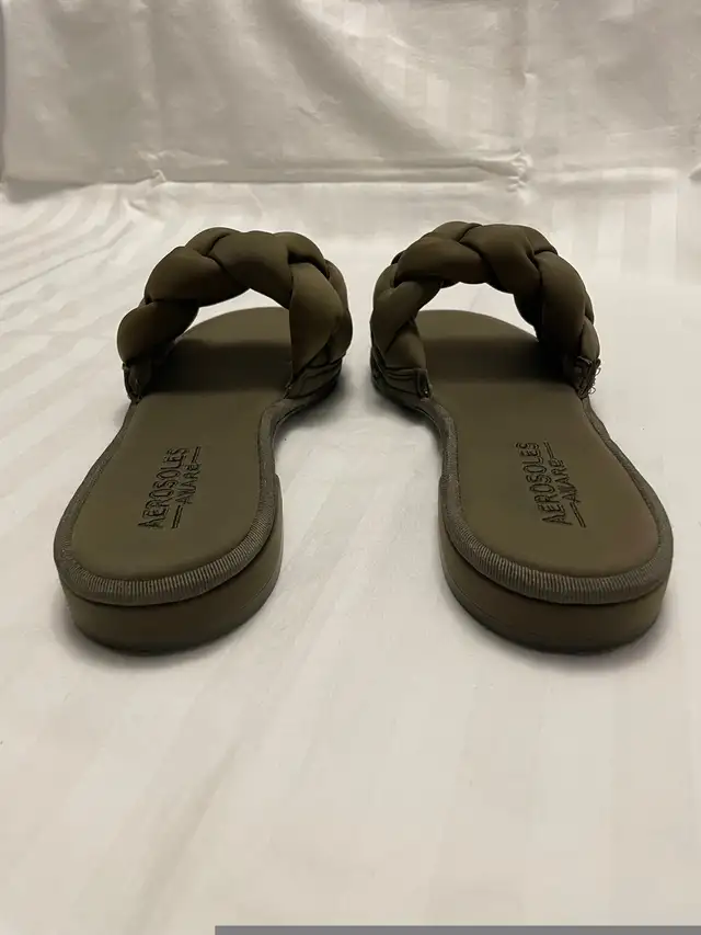 Women’s sandals in Women's - Shoes in City of Toronto - Image 10