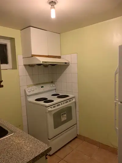 Basement one room apartment in a detach house. Leslie/Finch (Cummer Av.). Shared kitchen and washroo...