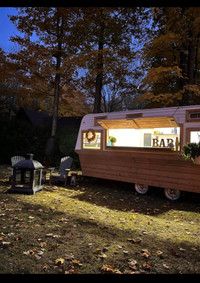 Mobile bar trailer 