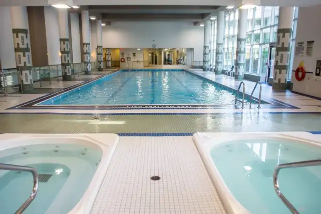 FURNISHED 1 BED CONDO AT YONGE/HARBOUR DOWNTOWN
