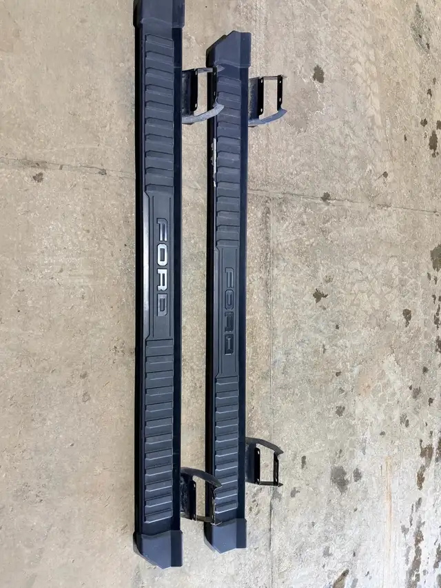 Ford Running Boards in Other Parts & Accessories in Oakville / Halton Region - Image 2