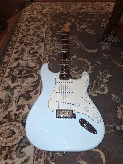 Fender strat, View more