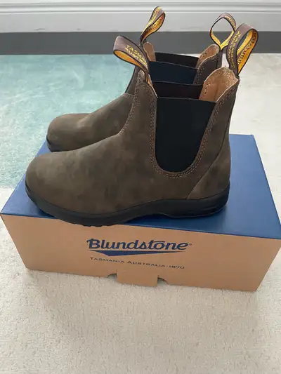 NEW Blundstone Boots 2056  rustic brown, View more