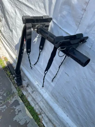 Support pour 2 vélos. Bike car rack for 2 bikes
