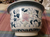 Vintage chinese hand throwing and painted porcelain planter