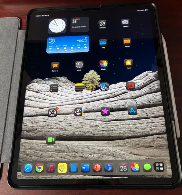 iPad Pro 5th gen 12.9” 128gb in iPads & Tablets in Napanee - Image 2