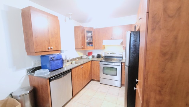 Co-property CONDO in NDG, recent building, 3(+1) bedrooms 2 bath — photo 2