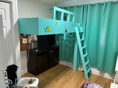 Lit mezzanine, View more