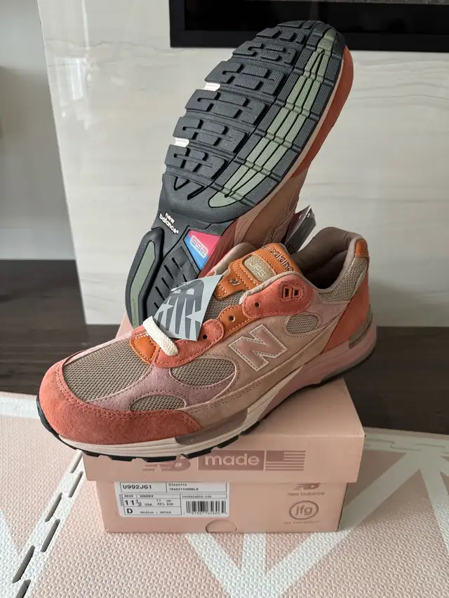 DS / Brand New New Balance 992 Aged Well Joe Fresh Goods sz 11.5 in Men's Shoes in Markham / York Region - Image 2
