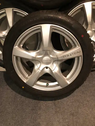 GENERAL Altimax Arctic 225/45R17 91Q winter tires mounted on Touren TR9 (3190) gloss hyper silver al...