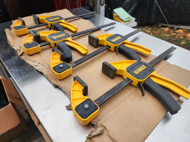 4 DeWalt Wood Working Adjustable Clamps423430609479280643