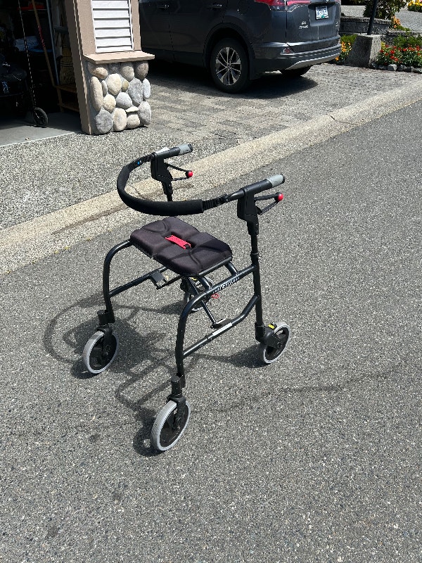 Walker nexus for seniors Health & Special Needs Nanaimo Kijiji