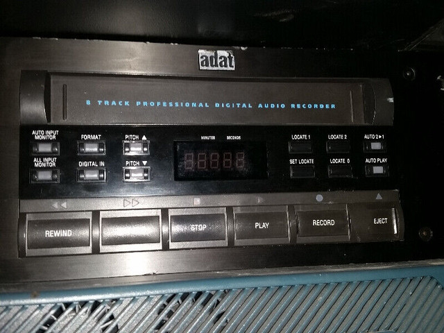 Alesis ADAT XT 8 Track Digital Audio Tape Deck Recorder tons of dans Autre  à Ville de Montréal - Image 4