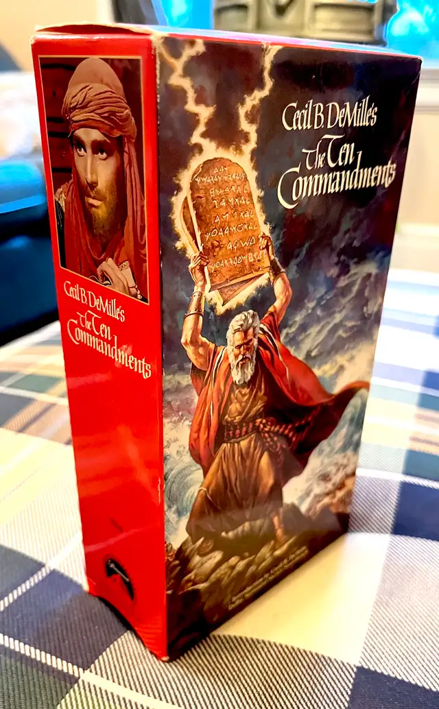 The Ten Commandments VHS Box Set633512969715231211