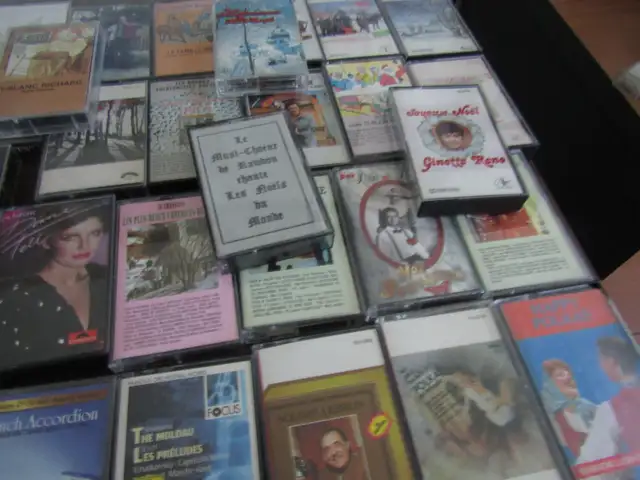 cassettes in Other in Québec City - Image 4
