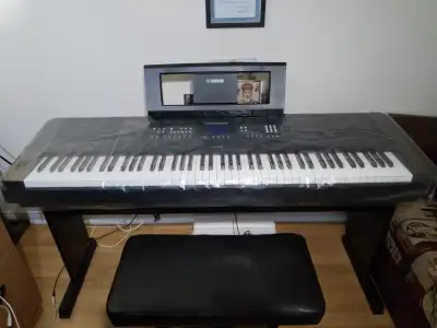 Yamaha DGX-650 Digital Piano – Excellent Condition, View more