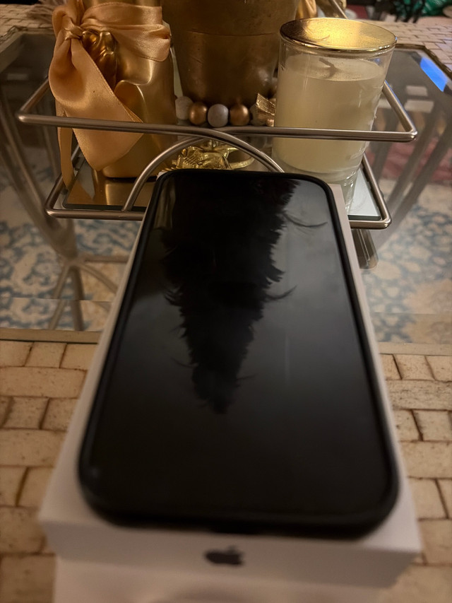 iPhone 15 & Complimentary case in Cell Phones in City of Toronto