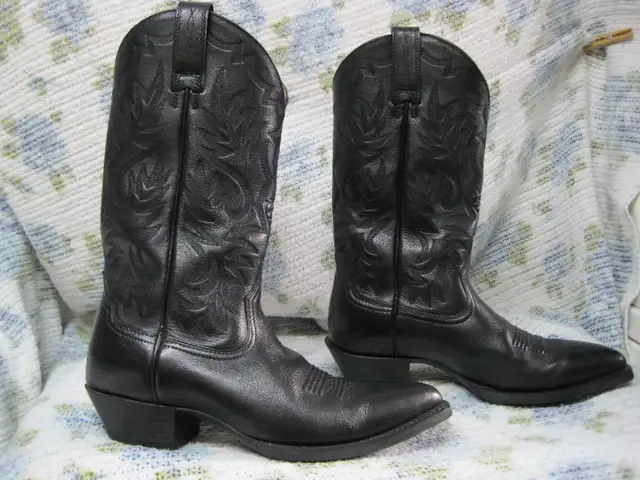 Ariat Western Boots - Black - Men's Size 8 in Men's Shoes in Cornwall - Image 4