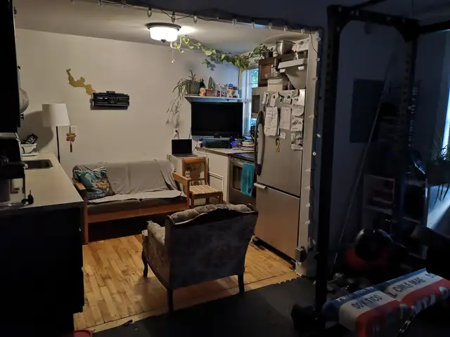 1Bedroom - shared apartment in Room Rentals & Roommates in City of Halifax - Image 5
