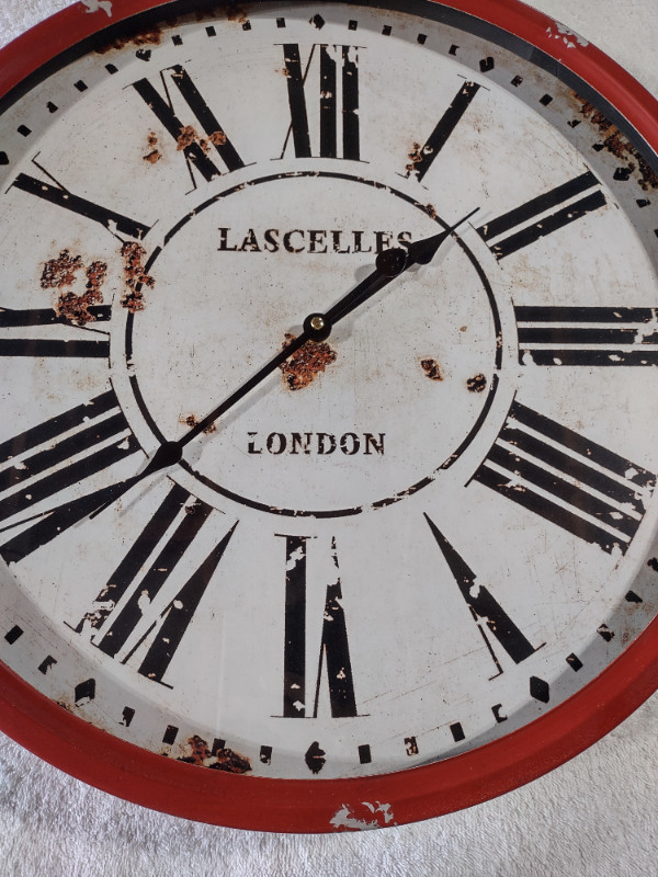 Pocket watch clock in Home Décor & Accents in Renfrew - Image 2