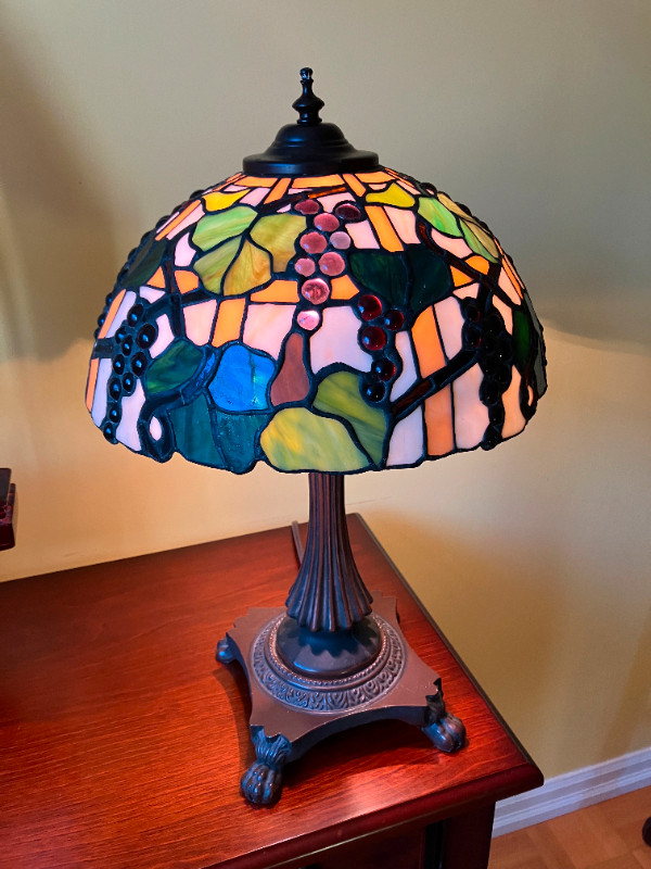 Nice Tiffany Table Lamp in Indoor Lighting & Fans in Mississauga / Peel Region